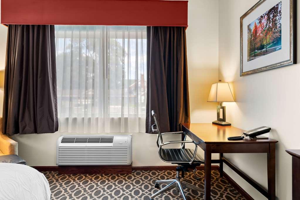 Best Western Paradise Inn Savoy Room photo