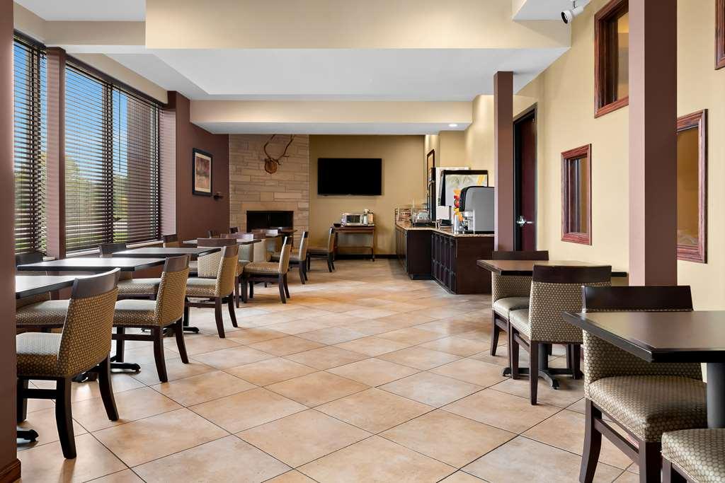 Best Western Paradise Inn Savoy Restaurant photo